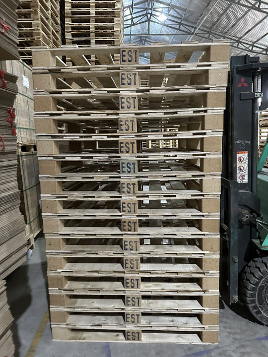 Pallet gỗ