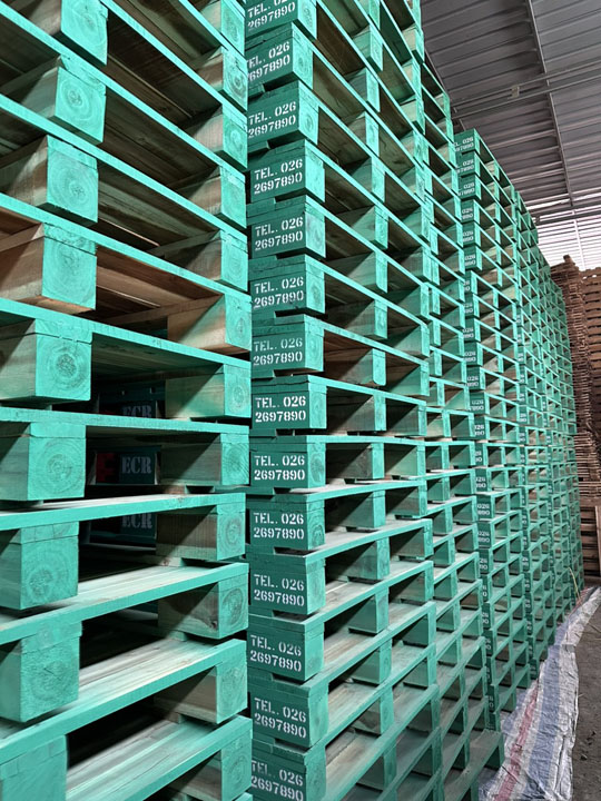 Pallet 4 hướng nâng - Pallet HVG - Công Ty TNHH Đầu Tư & Sản Xuất HVG