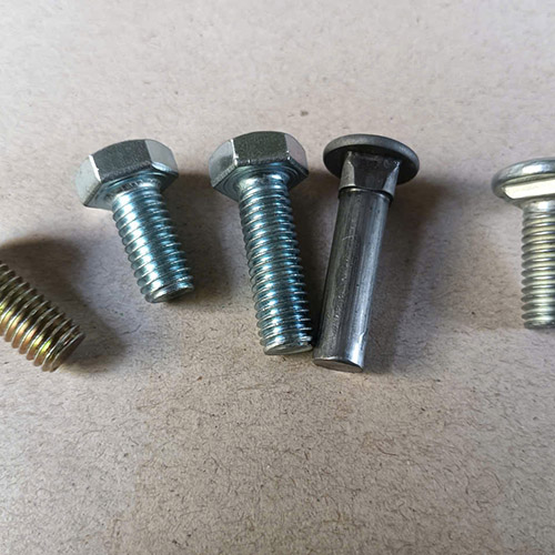 Ốc vít - Bulong Phúc Thái - Công Ty TNHH Sản Xuất Và Thương Mại Phúc Thái