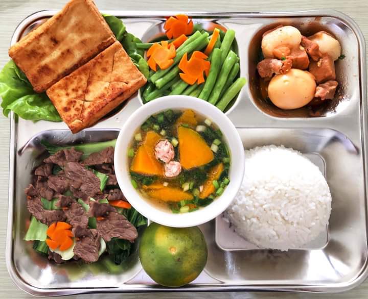 Suất ăn công nghiệp