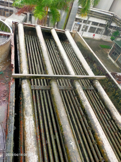 Tẩy cáu cặn giàn ngưng tụ NH3