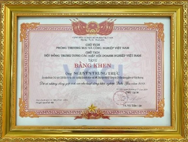 Giải thưởng - Gạch Men Việt Hương - Công Ty Cổ Phần Xây Dựng Gốm Sứ Việt Hương
