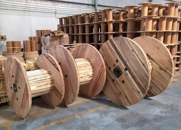 Bobin gỗ - Pallet Mặt Trời Mới - Công Ty TNHH Giao Nhận Kho Vận Mặt Trời Mới