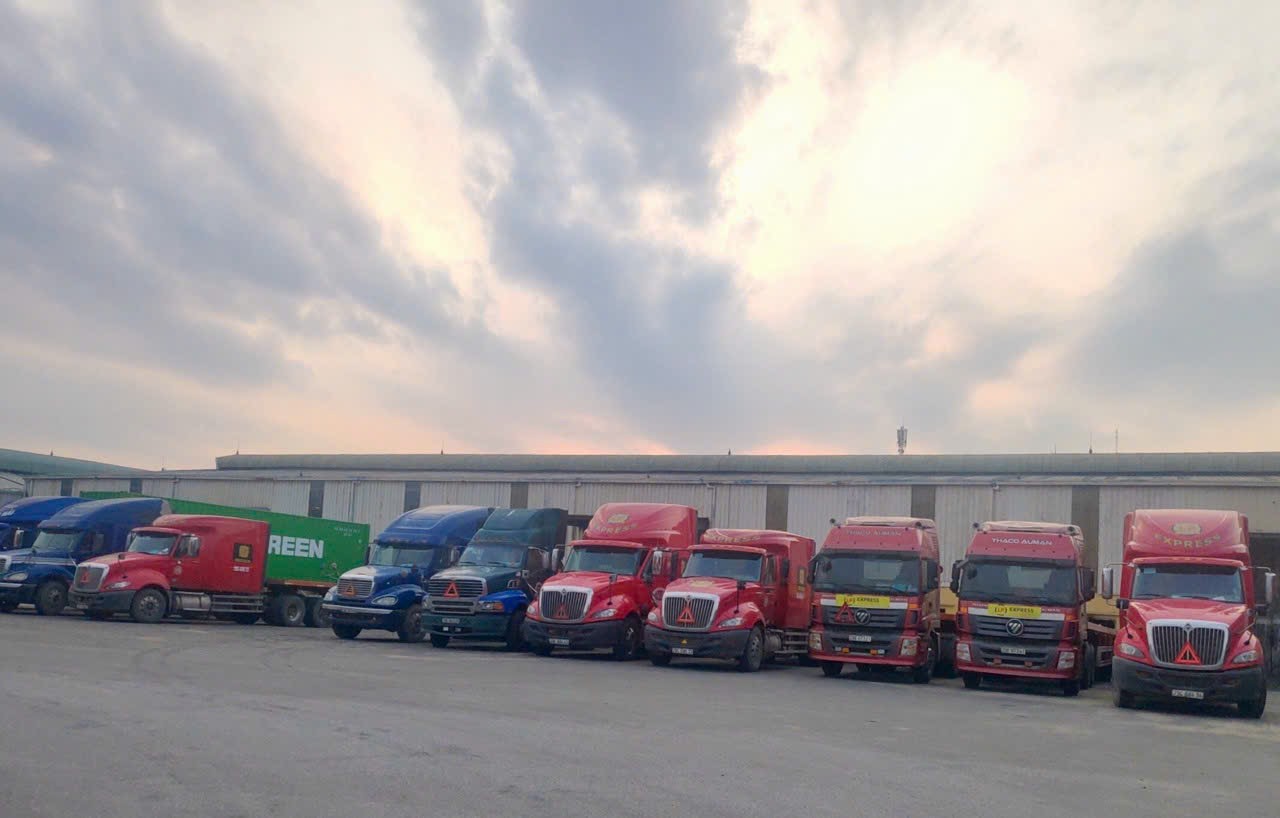 Vận chuyển container - Công Ty Cổ Phần Giao Nhận Nhanh Liên Phương