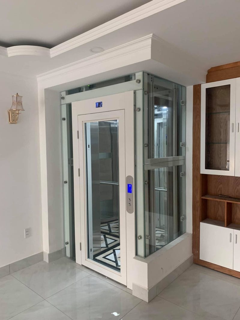 Thang máy tải khách