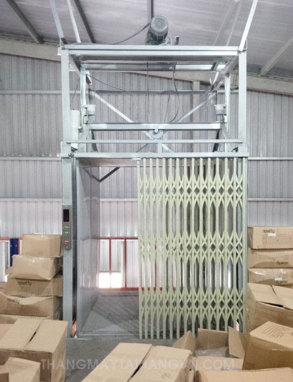 Thang tời tải hàng