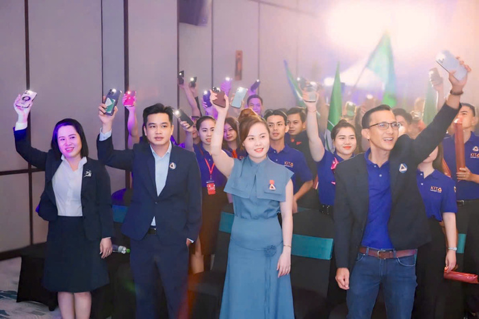 Nhân sự công ty