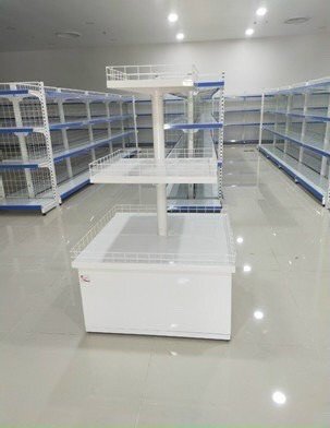 Ụ khuyến mãi quây tôn