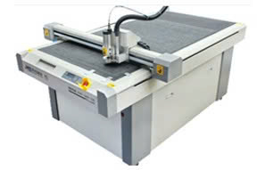 Máy cắt rập nhựa mica Jingwei RC1509