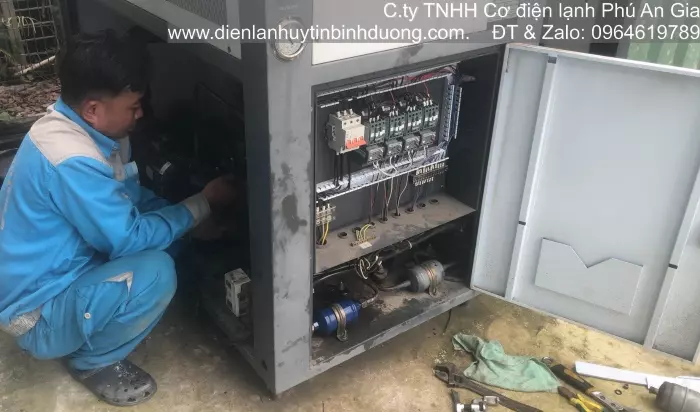 Sửa chữa máy Chiller - Cơ Điện Lạnh Phú An Gia - Công Ty TNHH Cơ Điện Lạnh Phú An Gia