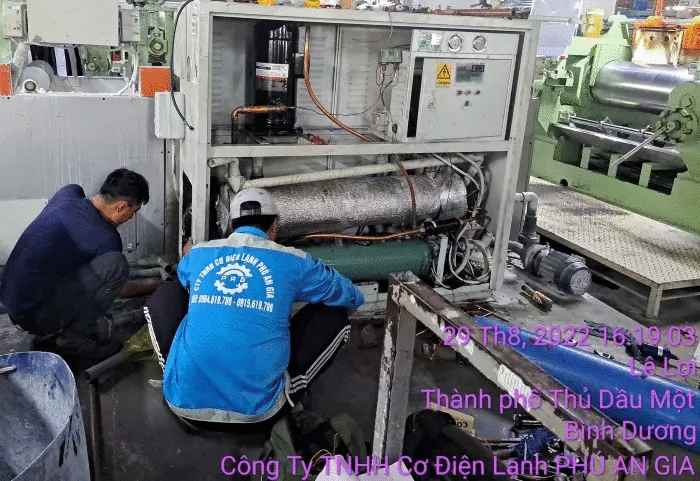 Sửa máy chiller - Cơ Điện Lạnh Phú An Gia - Công Ty TNHH Cơ Điện Lạnh Phú An Gia