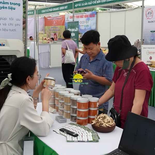 Hình ảnh tham dự hội chợ, triển lãm - Nhà Máy Sản Xuất Và Chế Biến Nông Sản Vũ Công - Công Ty TNHH Một Thành Viên Vũ Công