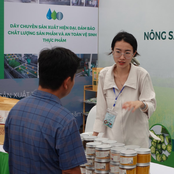Hình ảnh tham dự hội chợ, triển lãm - Nhà Máy Sản Xuất Và Chế Biến Nông Sản Vũ Công - Công Ty TNHH Một Thành Viên Vũ Công