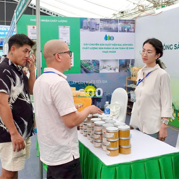 Hình ảnh tham dự hội chợ, triển lãm - Nhà Máy Sản Xuất Và Chế Biến Nông Sản Vũ Công - Công Ty TNHH Một Thành Viên Vũ Công