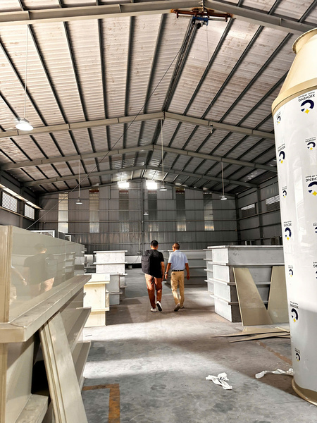 Khu vực sản xuất bể - Thiết Bị Xi Mạ Trường Thanh Việt Nam - Công Ty TNHH Thiết Bị Máy Móc Môi Trường Thông Minh Trường Thanh Việt Nam