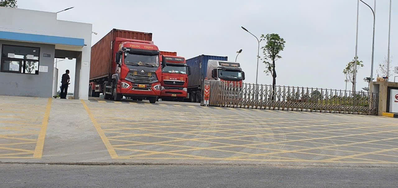 Hình ảnh đội xe - Phước Thịnh Logistics - Công Ty TNHH Thương Mại Và Vận Tải Quốc Tế Phước Thịnh