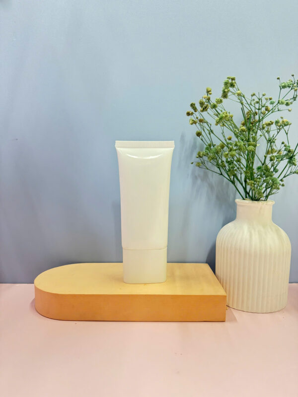 Tuýp nhựa trắng sữa 50ml