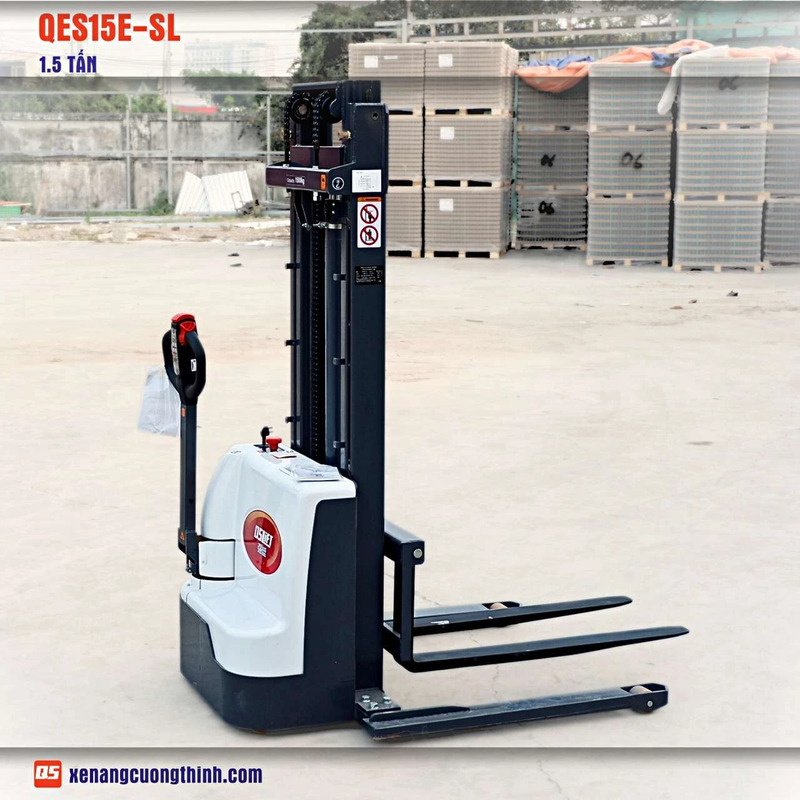 Xe nâng điện Stacker chân rộng 1.5 tấn - Xe Nâng Cường Thịnh - Công Ty TNHH Xe Nâng Cường Thịnh