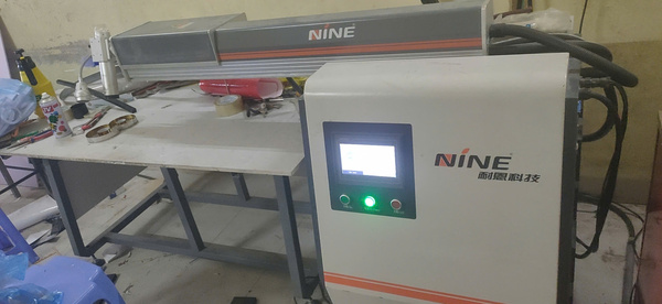 Máy hàn laser chân chữ inox