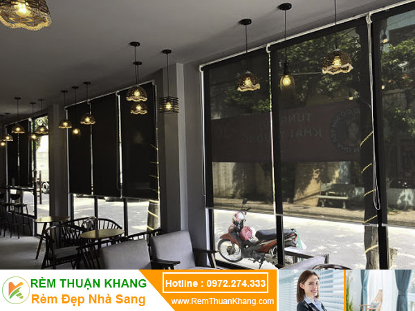 Rèm cuốn lưới đẹp quán cafe mã W032 - Rèm Cửa Thuận Khang - Công Ty TNHH Sản Xuất Thương Mại Và Dịch Vụ Thuận Khang