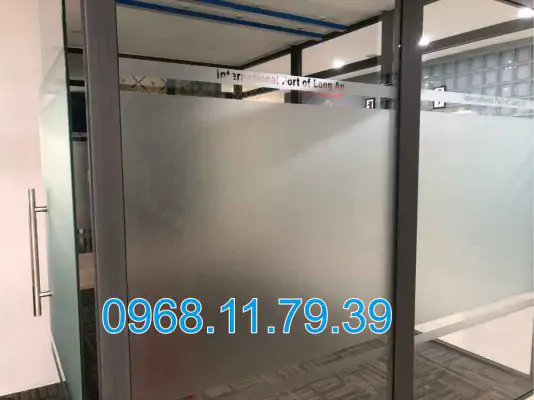 Dán decal kính mờ