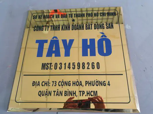 Gia công bảng tên công ty