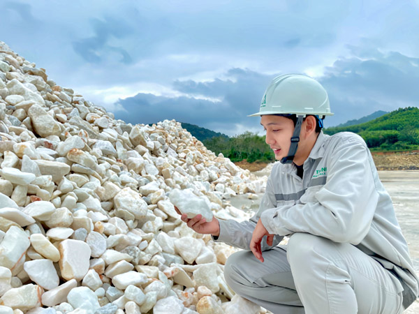 Đội ngũ cán bộ nhân viên Đức Thịnh