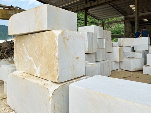 Xưởng đá khối - đá xẻ