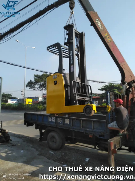 Cho thuê xe Komatsu FB15RL-14 cao 4m5 - Chi Nhánh Công Ty TNHH Xe Nâng Việt Cường