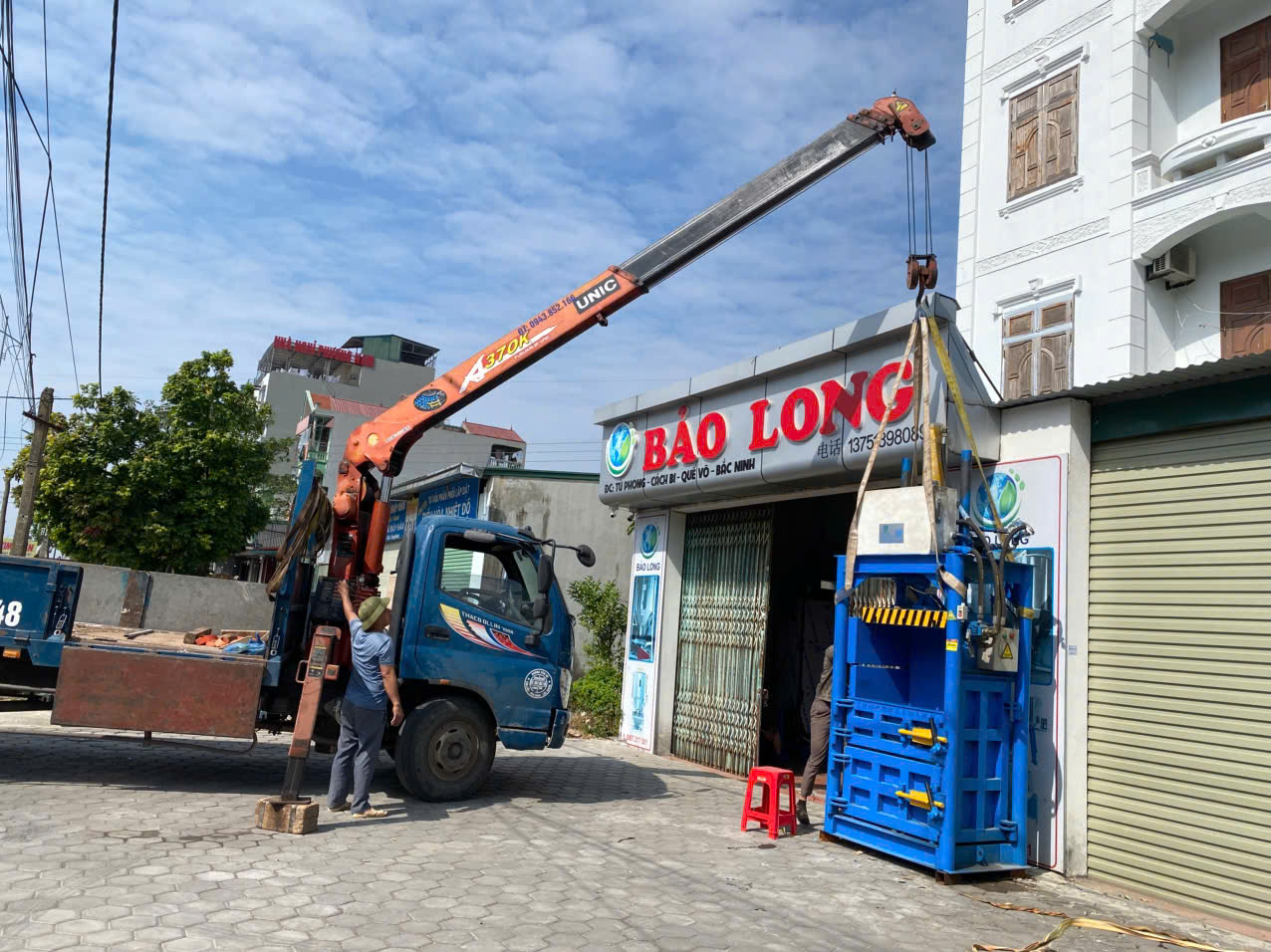 Máy ép kiện nhựa - Máy Móc Ngành Nhựa Bảo Long - Công Ty TNHH Thiết Bị Bảo Vệ Môi Trường Bảo Long