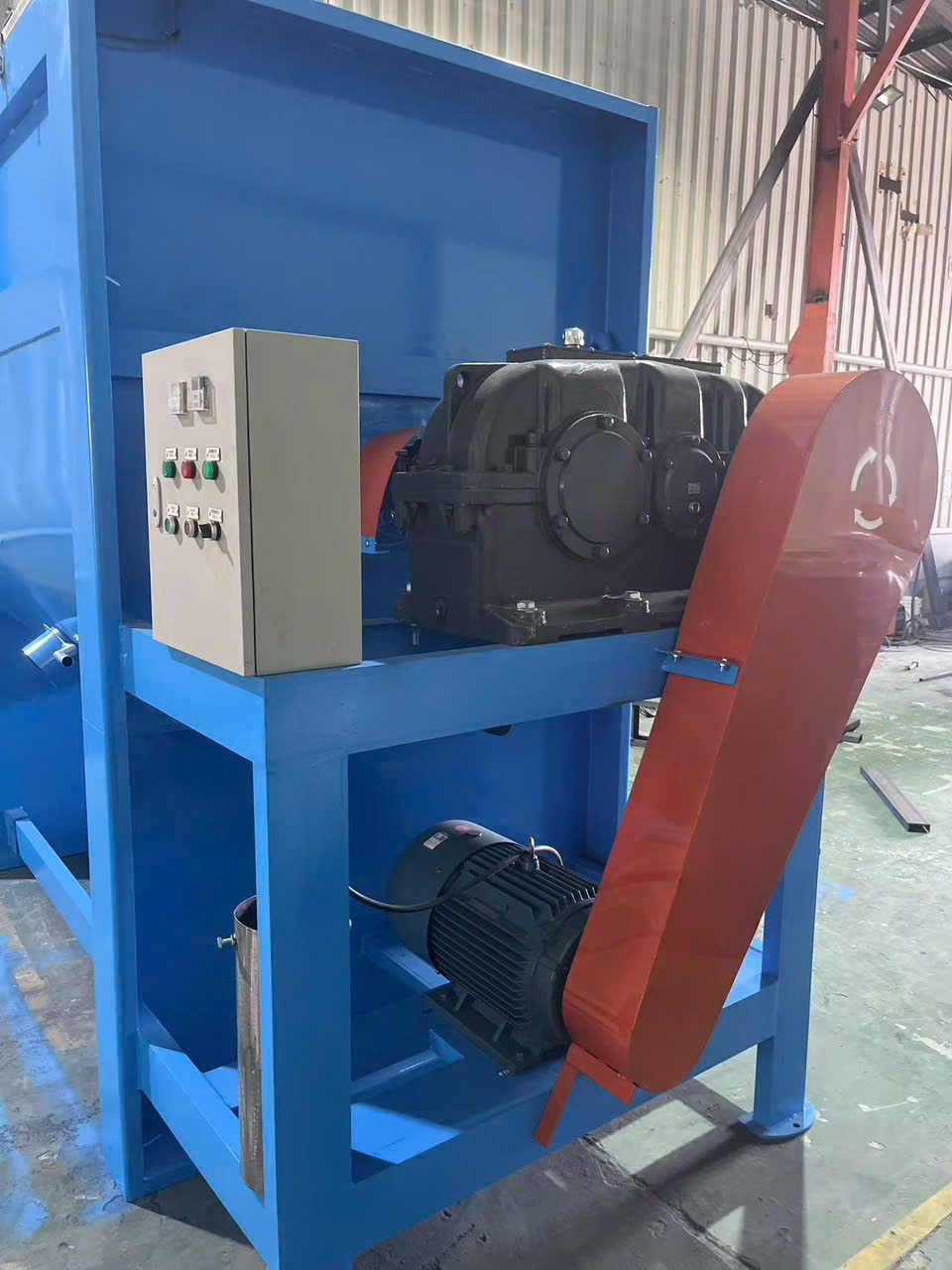 Máy trộn nhựa ngang - Máy Móc Ngành Nhựa Bảo Long - Công Ty TNHH Thiết Bị Bảo Vệ Môi Trường Bảo Long