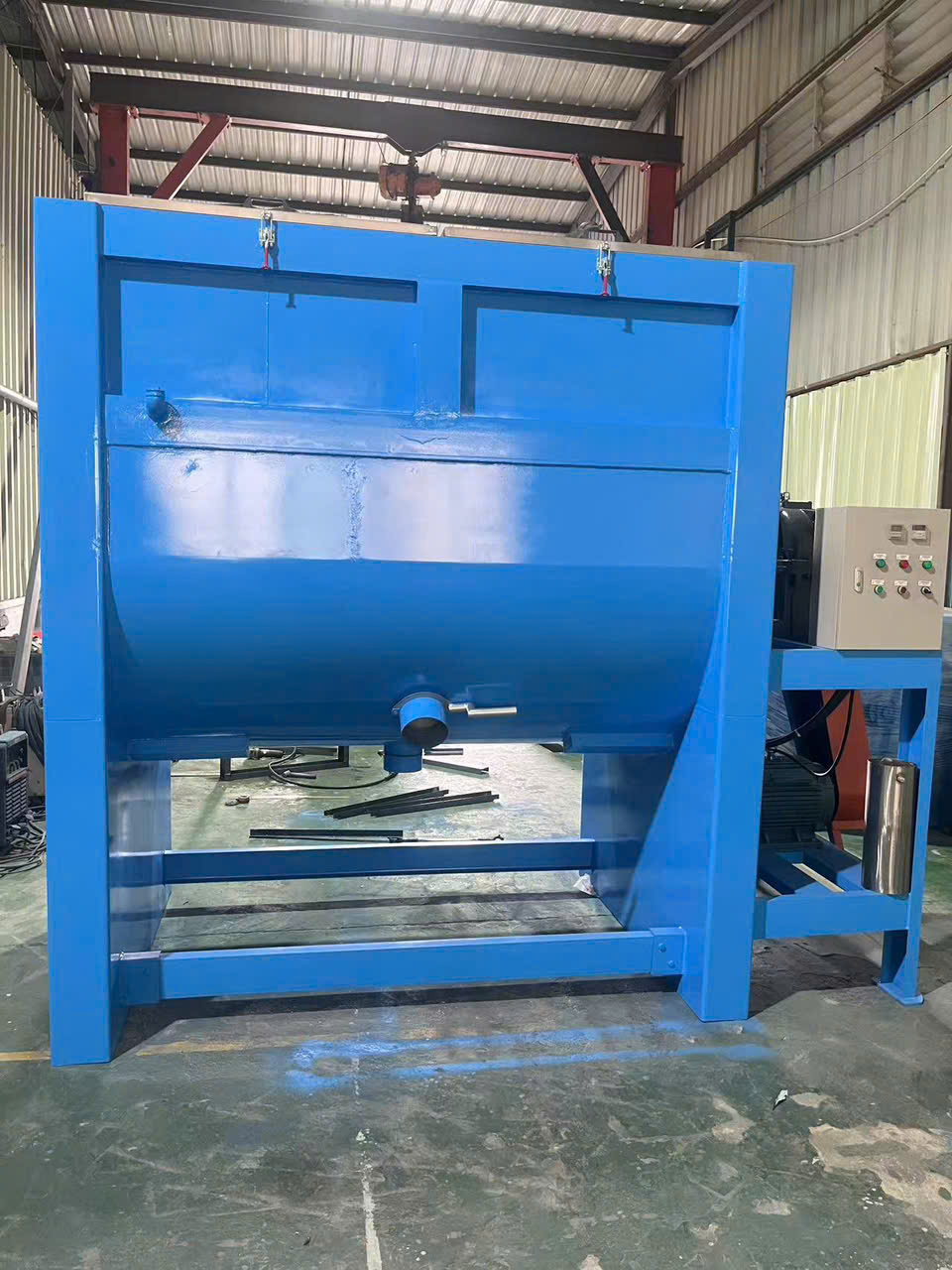Máy trộn nhựa ngang - Máy Móc Ngành Nhựa Bảo Long - Công Ty TNHH Thiết Bị Bảo Vệ Môi Trường Bảo Long