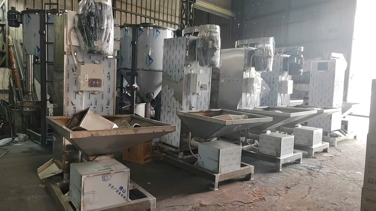 Máy vắt nhựa ly tâm - Máy Móc Ngành Nhựa Bảo Long - Công Ty TNHH Thiết Bị Bảo Vệ Môi Trường Bảo Long