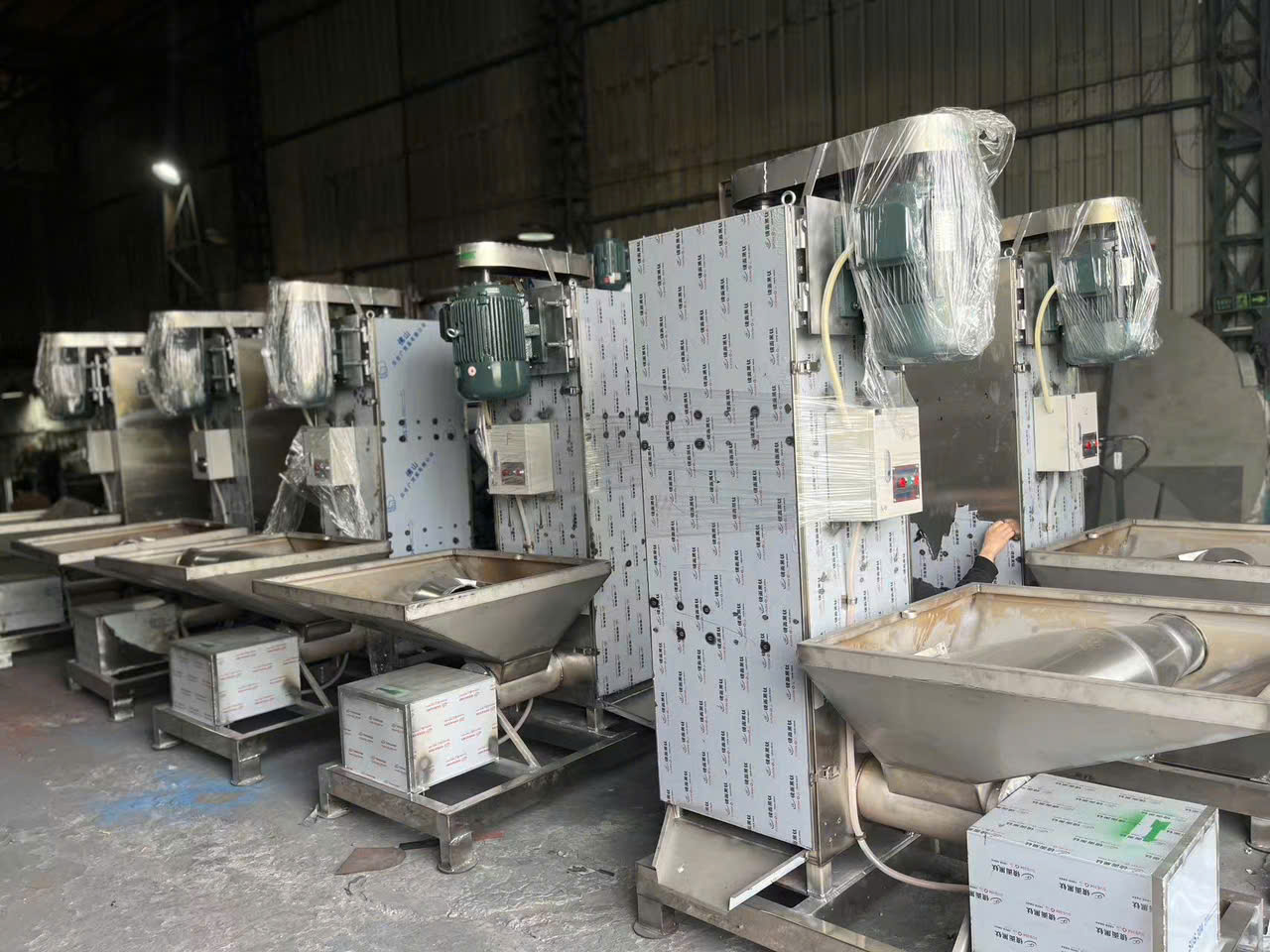Máy vắt nhựa ly tâm - Máy Móc Ngành Nhựa Bảo Long - Công Ty TNHH Thiết Bị Bảo Vệ Môi Trường Bảo Long