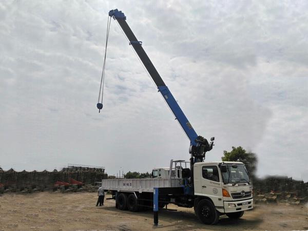 Cho thuê xe cẩu từ 3.5 tấn đến 21 tấn