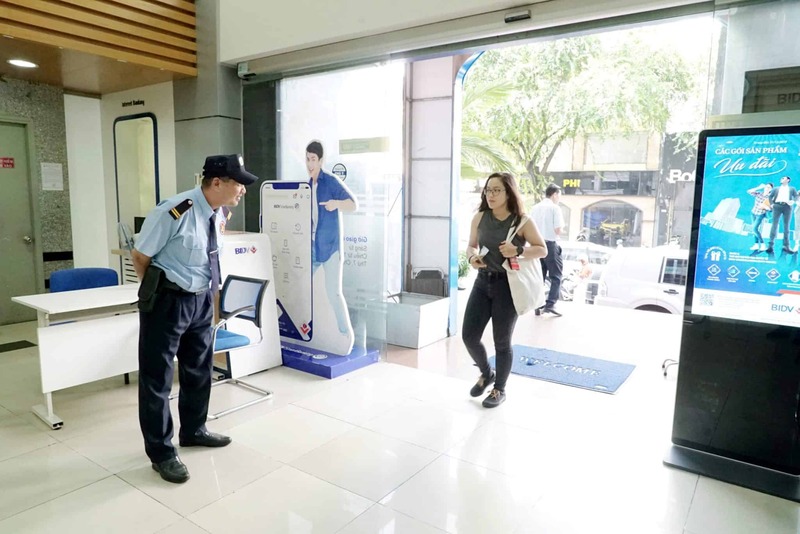 Dịch vụ bảo vệ ngân hàng