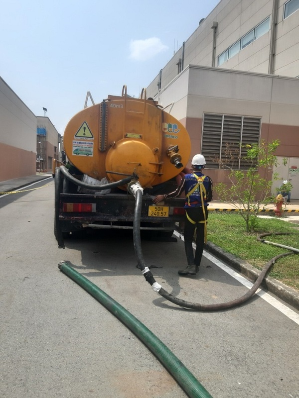 Thu gom chất thải - Công Ty TNHH DNA Bạch Kim