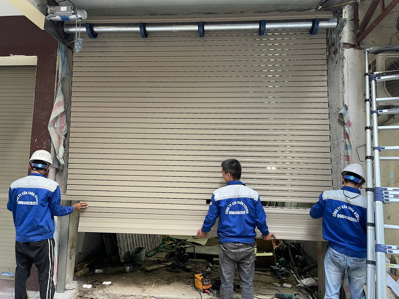 Hình ảnh thi công thực tế STDOOR
