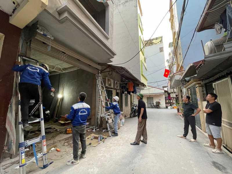 Hình ảnh thi công thực tế STDOOR