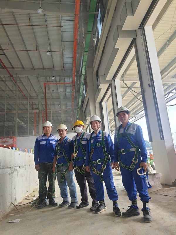 Hình ảnh thi công thực tế STDOOR