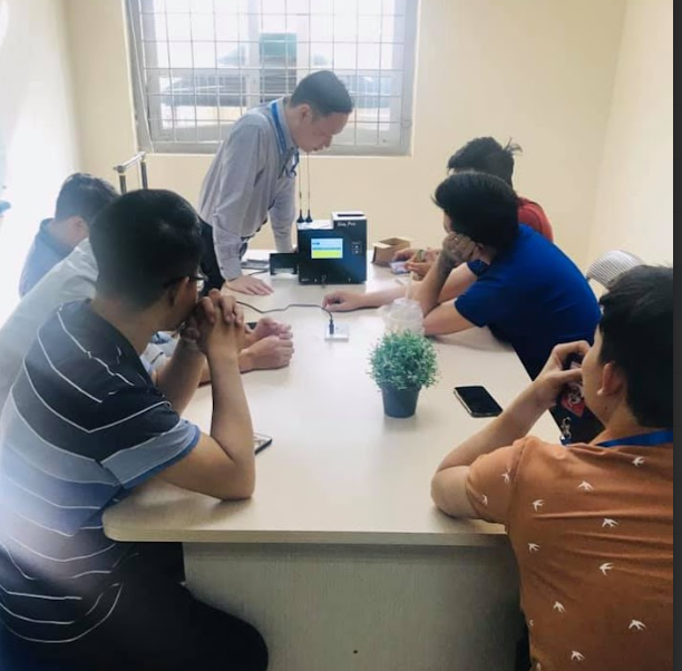 Mọi người kiểm tra máy Sim Pro