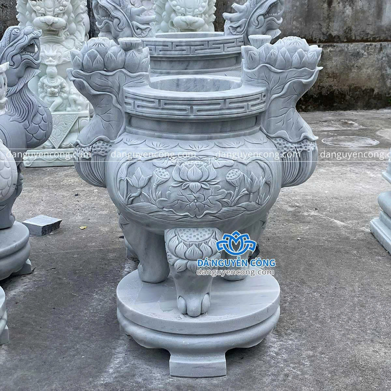 Lư hương hoa sen cảm thạch xám - Tượng Đá Non Nước Đà Nẵng - Công Ty TNHH Điêu Khắc Đá Mỹ Nghệ Nguyễn Công