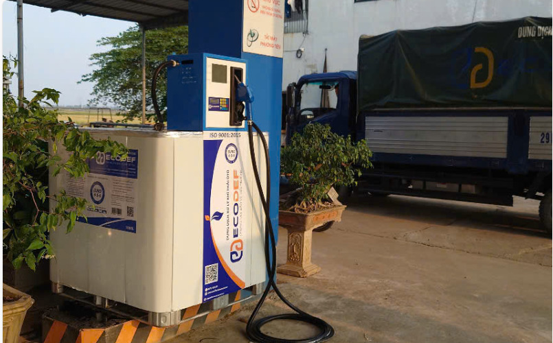 Cột bơm liền bồn chứa