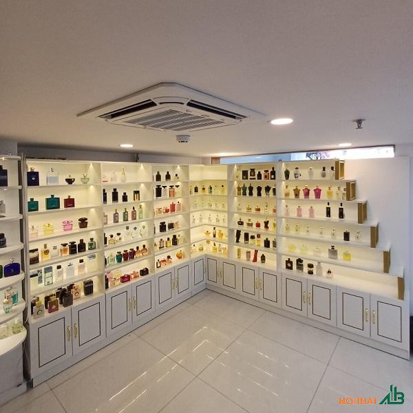 Tủ trưng bày shop nước hoa TTB097 - Nội Thất AB - Công Ty TNHH Trang Trí Nội Thất AB