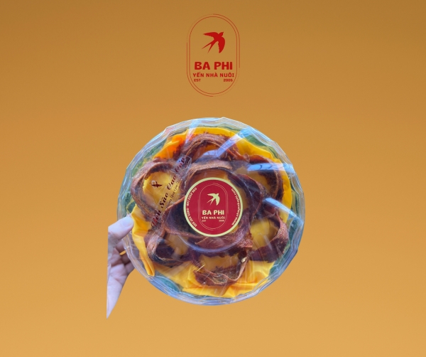 Tổ yến huyết còn lông