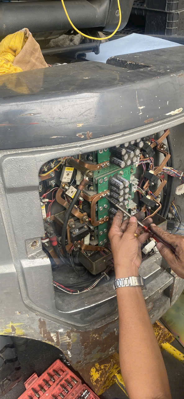 Sửa chữa xe nâng