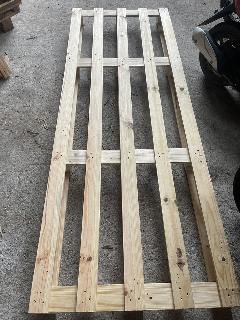 Pallet gỗ