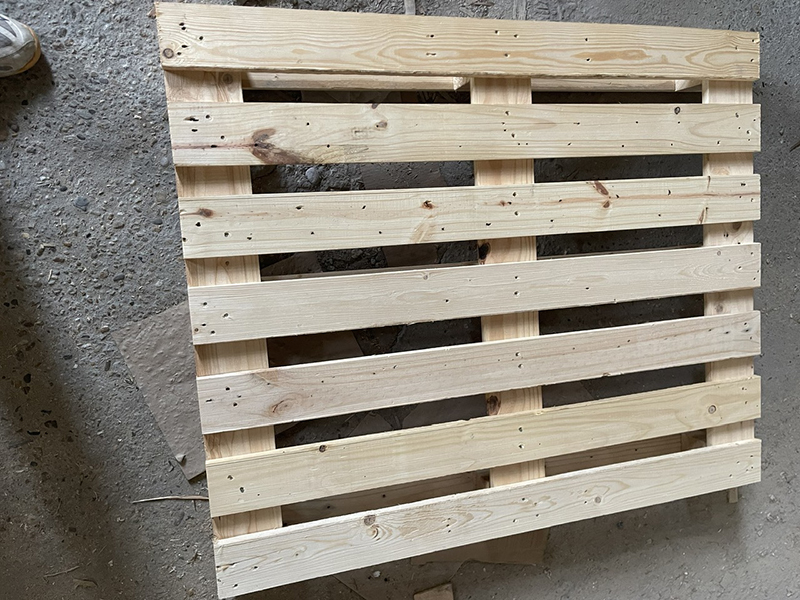 Pallet gỗ