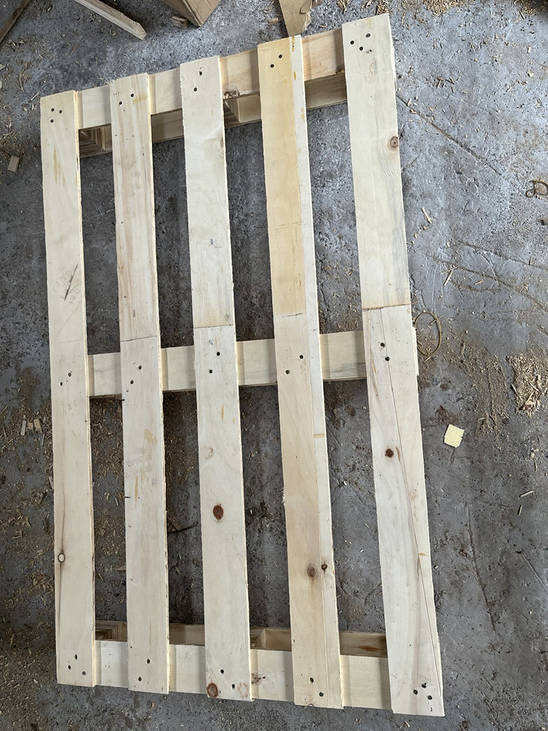Pallet gỗ