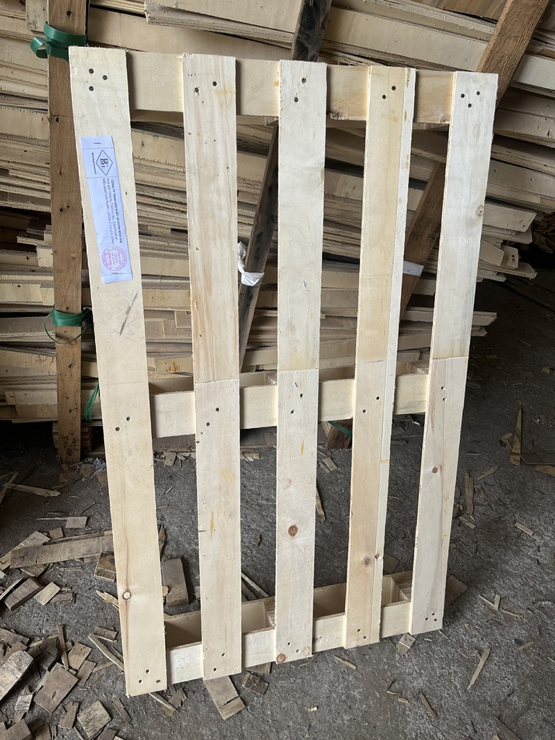 Pallet gỗ